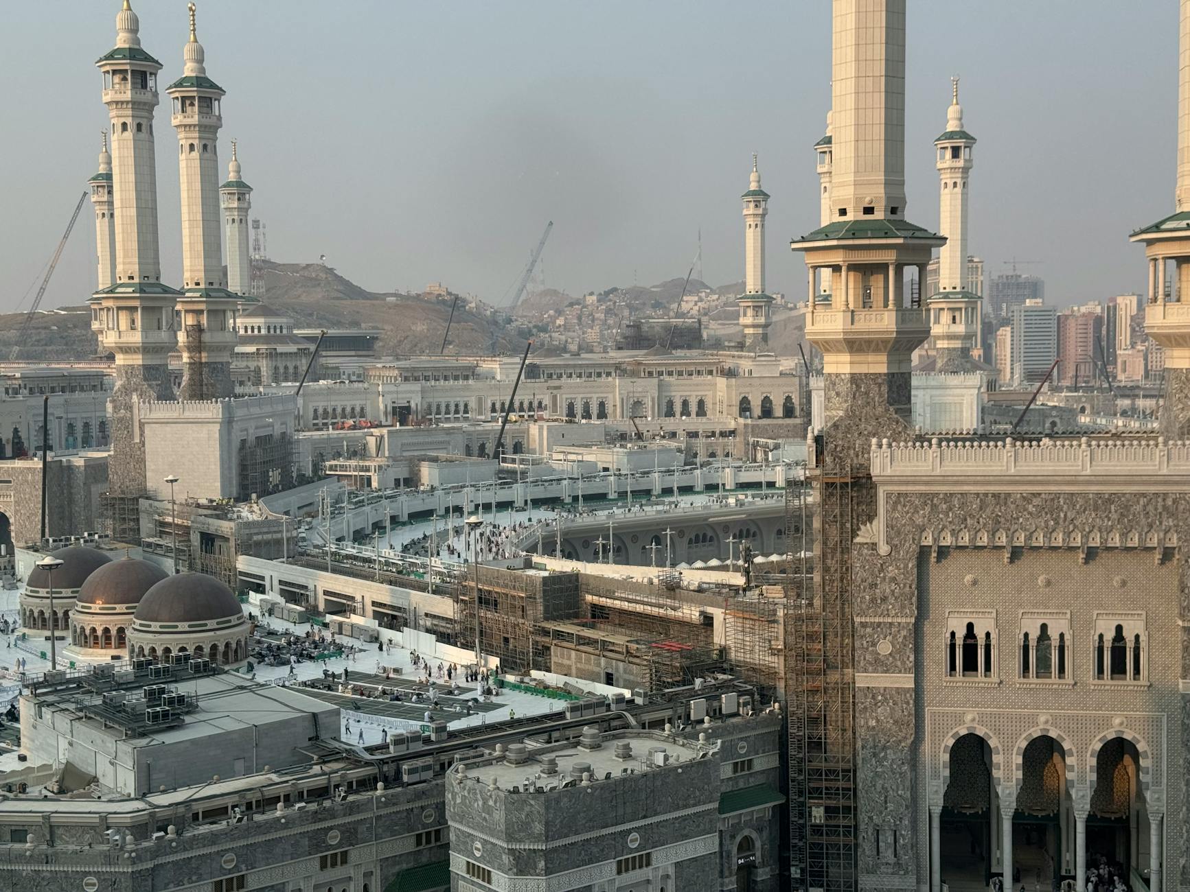 Widok z lotu ptaka na Wielki Meczet w Mekce w Arabii Saudyjskiej